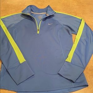 Women’s Nike 3/4 zip shirt size small